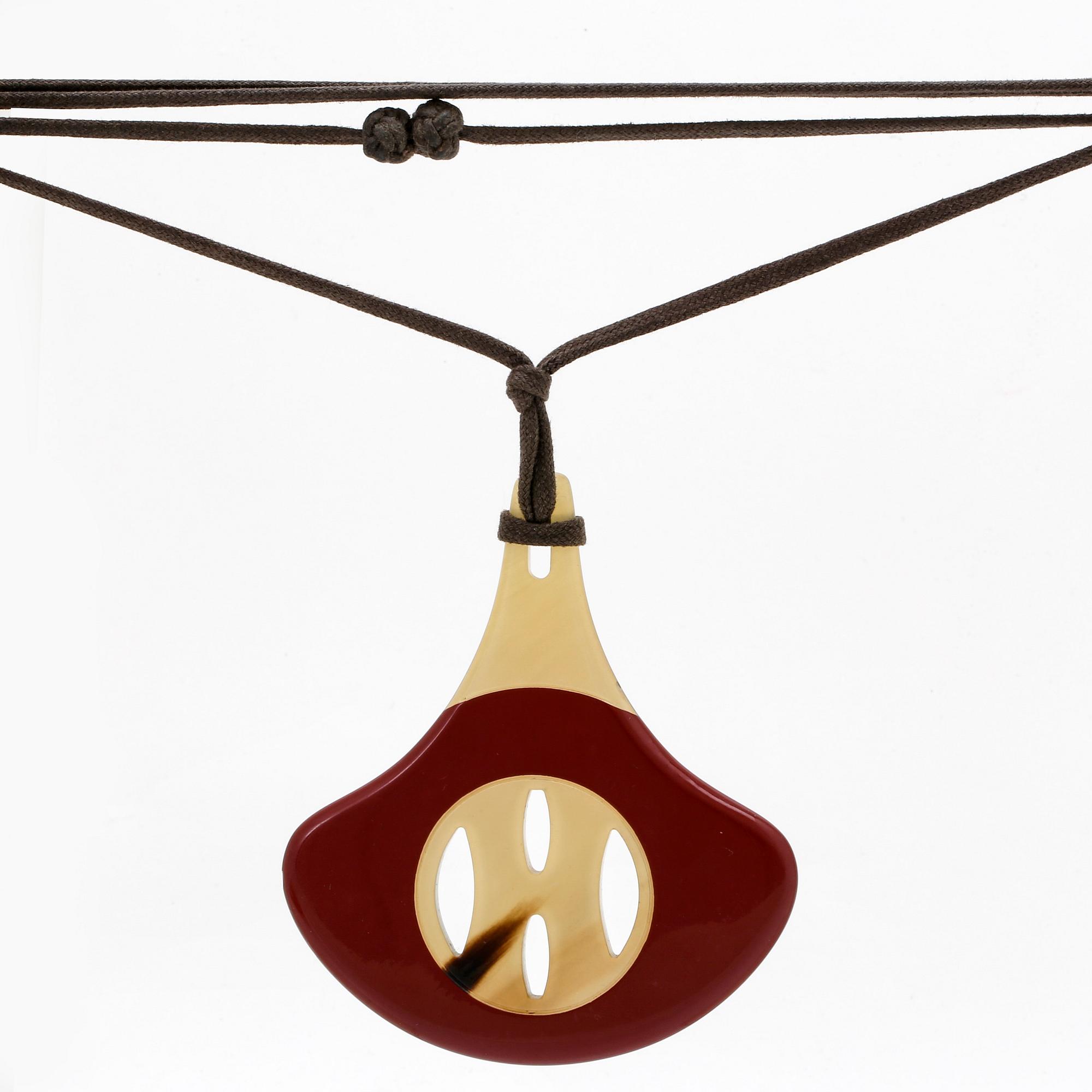 A Hermès,  necklace from "la Ligne Corne".