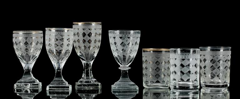 GLASSERVISDELAR, 15 st, sengustaviansk stil, 1800-tal.