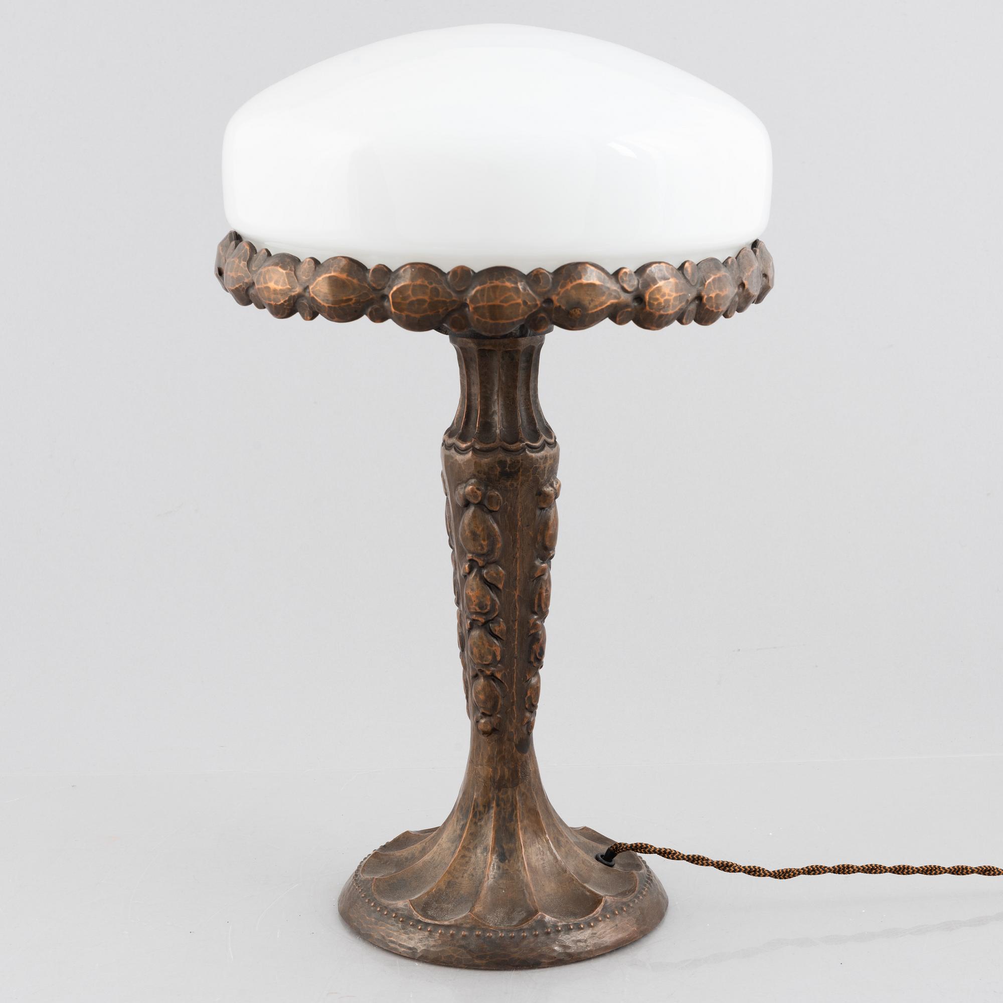 Harald Notini, attributed to. A table lamp, model number 6735, Arvid Böhlmarks Lampfabrik, Stockholm 1919-1928.