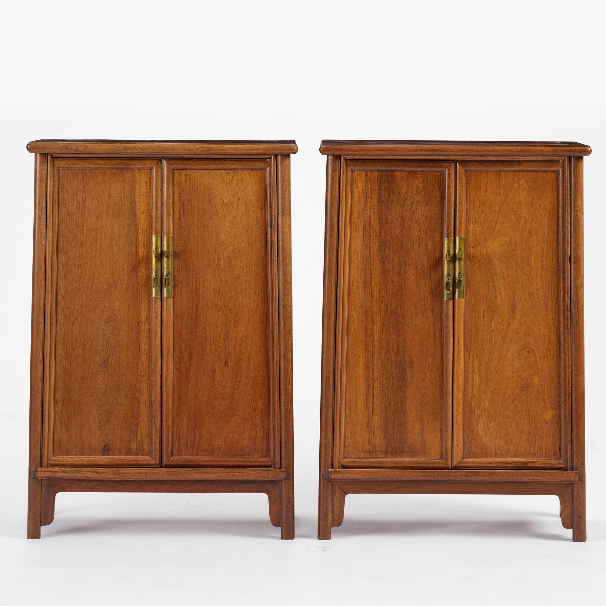 A pair of huali round-corner square cabinets, Fangjiaogui, Republic period.