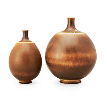 733. Two Berndt Friberg stoneware vases, Gustavsberg Studio 1972 and 1977.
