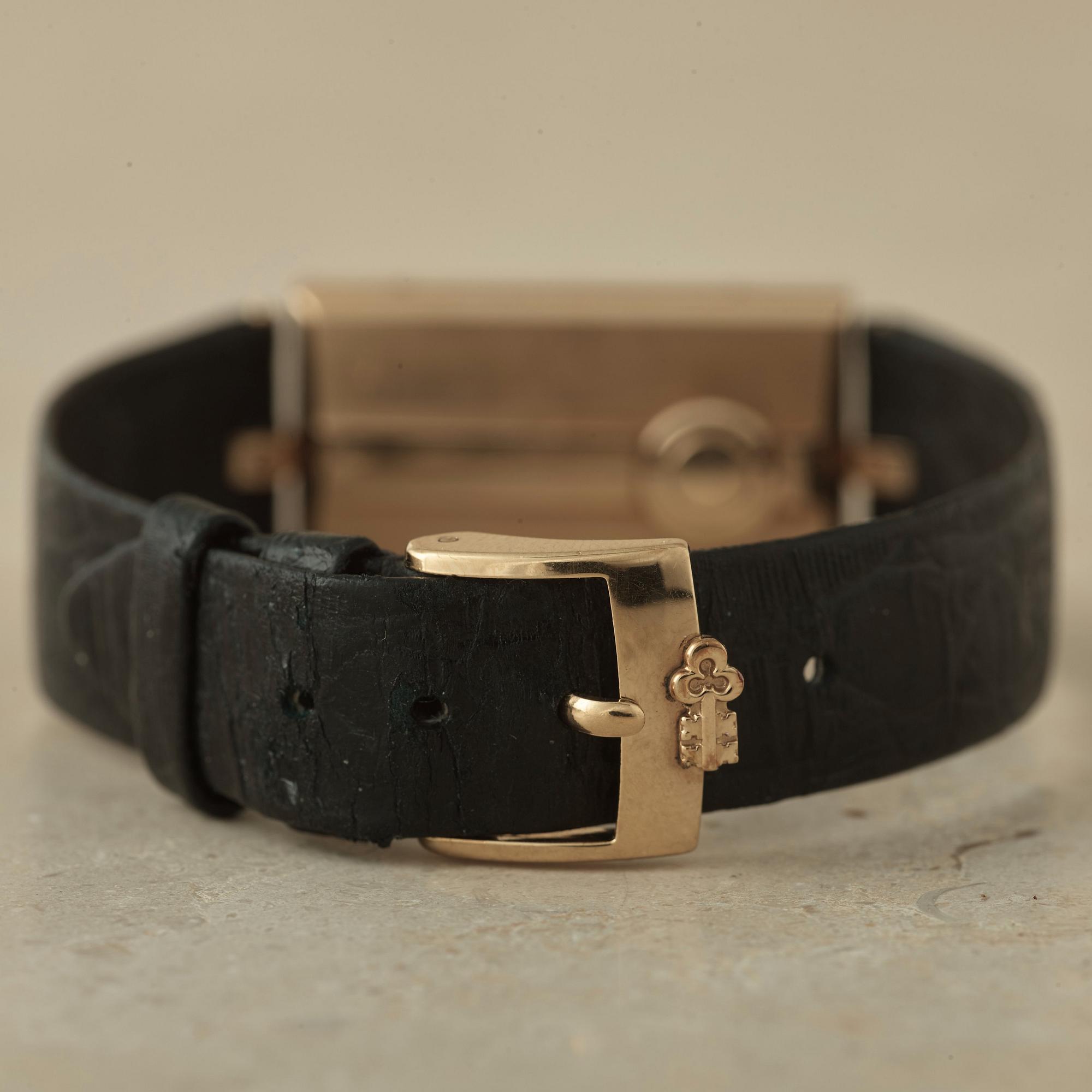 CORUM, Golden Bridge, wristwatch, 20 x 33 (40) mm,