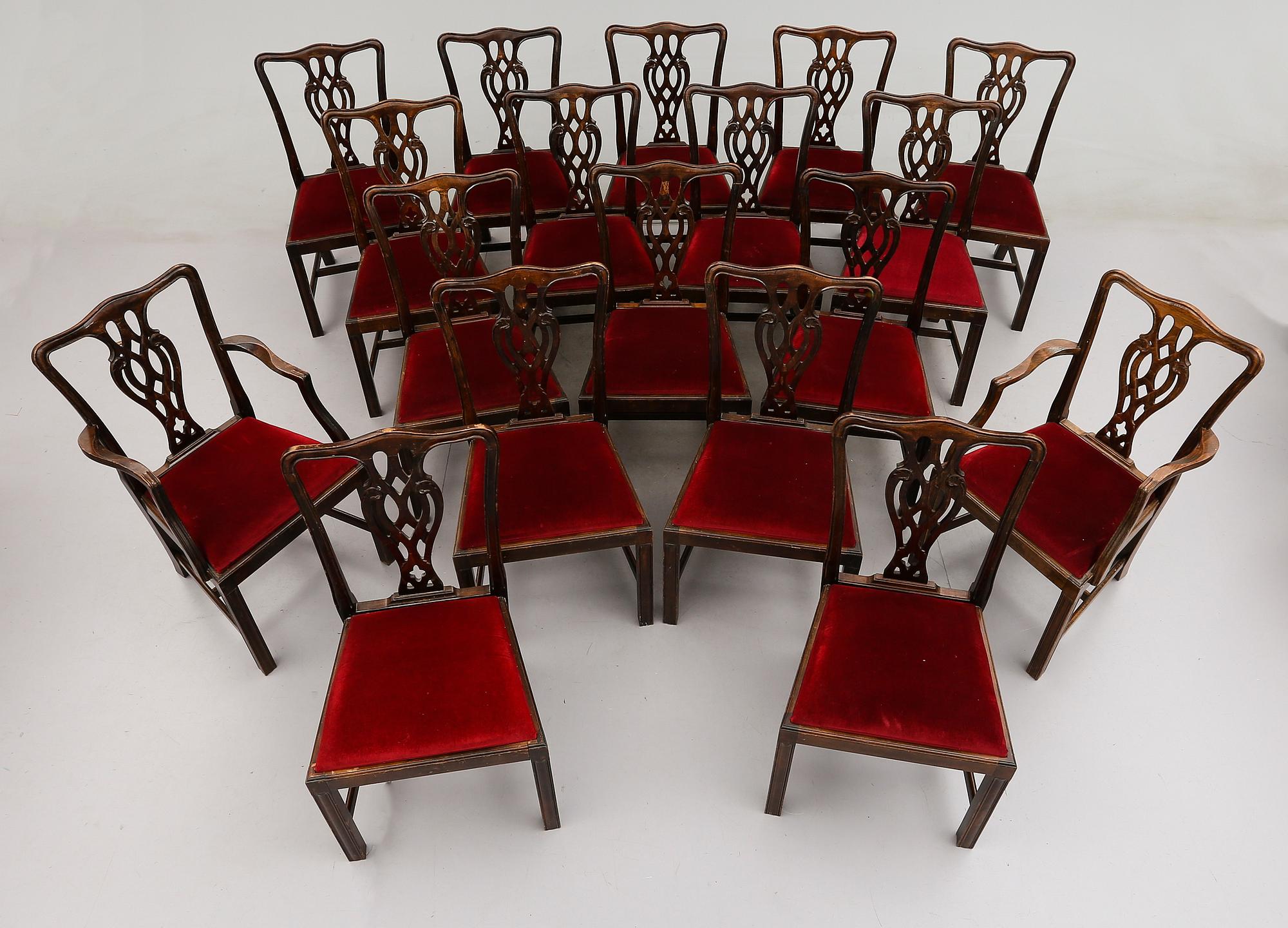 STOLAR 16 st och KARMSTOLAR, 1 par, 1900-talets andra hälft.