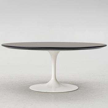 Eero Saarinen, a 'Tulip' coffee table, Knoll International.