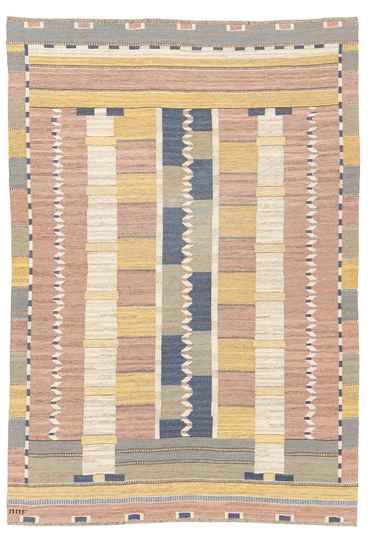 Märta Måås-Fjetterström, Märta Måås-Fjetterström a carpet 'Untiteld', flat weave, c 292 x 203 cm, signed MMF.