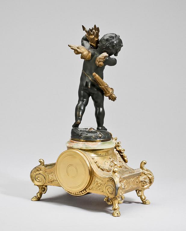 BORDSUR, Louis XVI-stil, kallförgylld och brons bär sign Aug. Moreau, 1800/1900-tal.