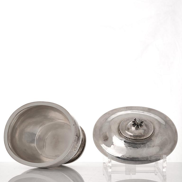 Georg Jensen, an oval 830/1000 silver box, Copenhagen 1920, design nr 317.