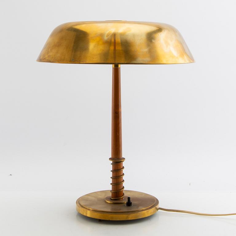 Harald Notini, Table lamp model no. 15441 Böhlmark lamp factory 1940s Swedish Modern.