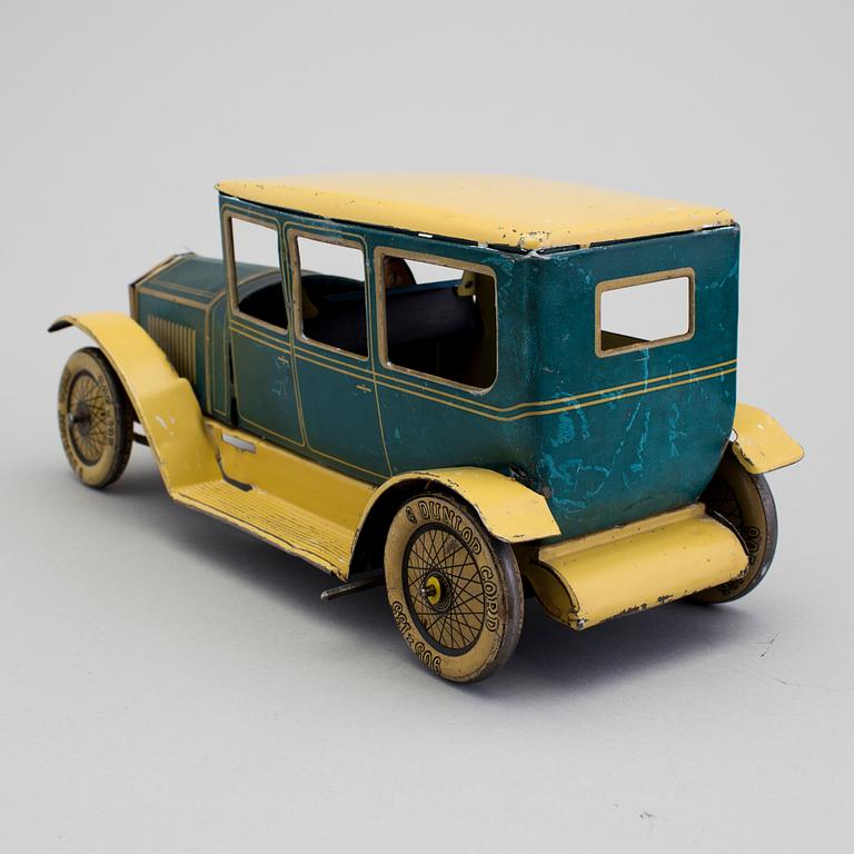 A tinplate Tipp & Co limousine 2730, Germany. Omkring 1930.