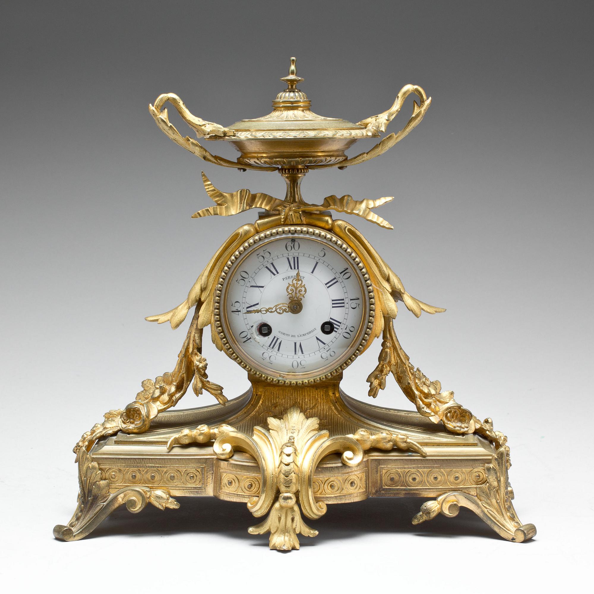 BORDSPENDYL, "Perrelet" Louis XVI- stil. 1900-talets första del.