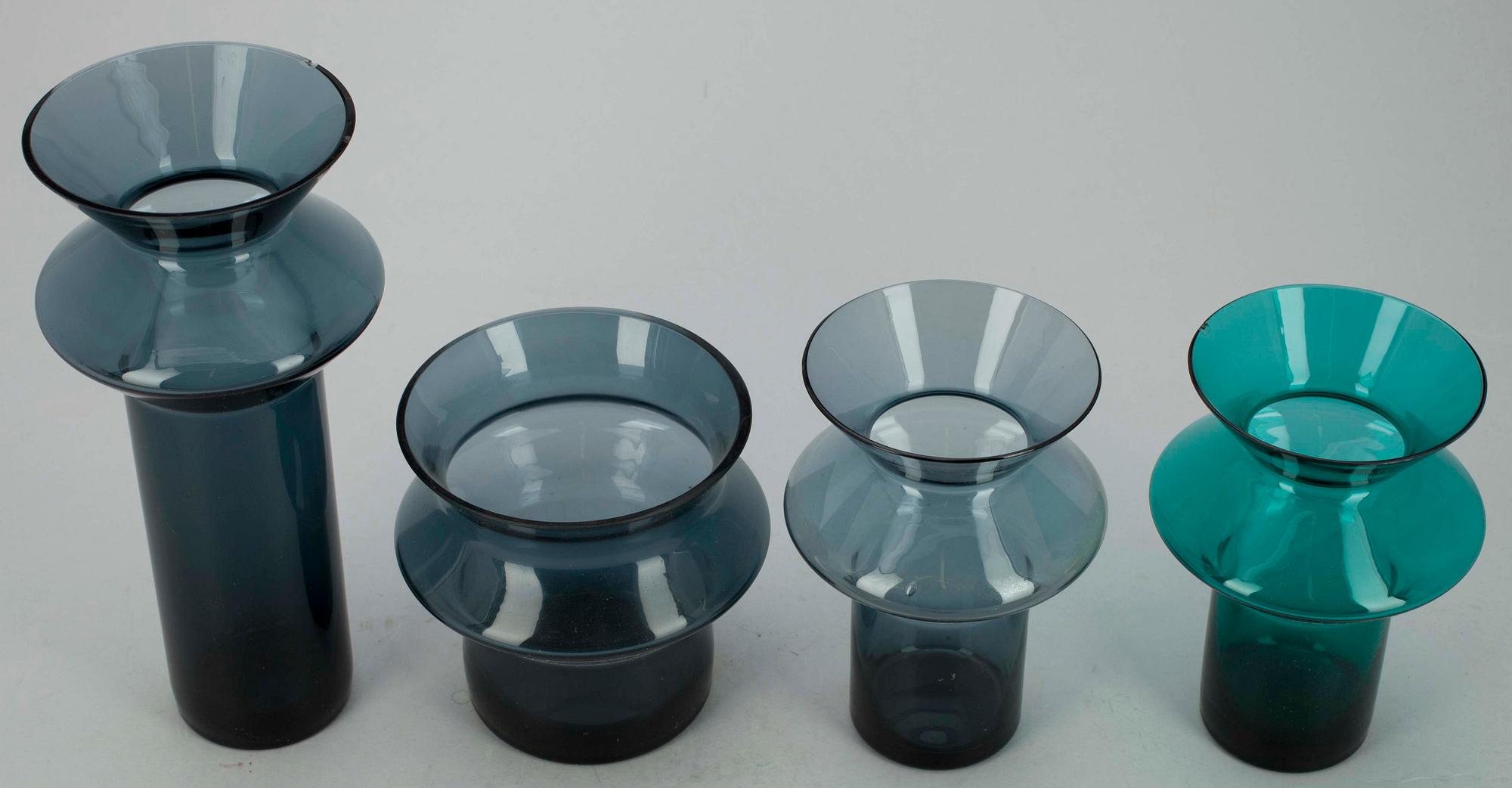 KONSTGLAS, 4 st, " Snurra", Helena Tynell, Riihimäen Lasi. 1900-talets senare hälft.