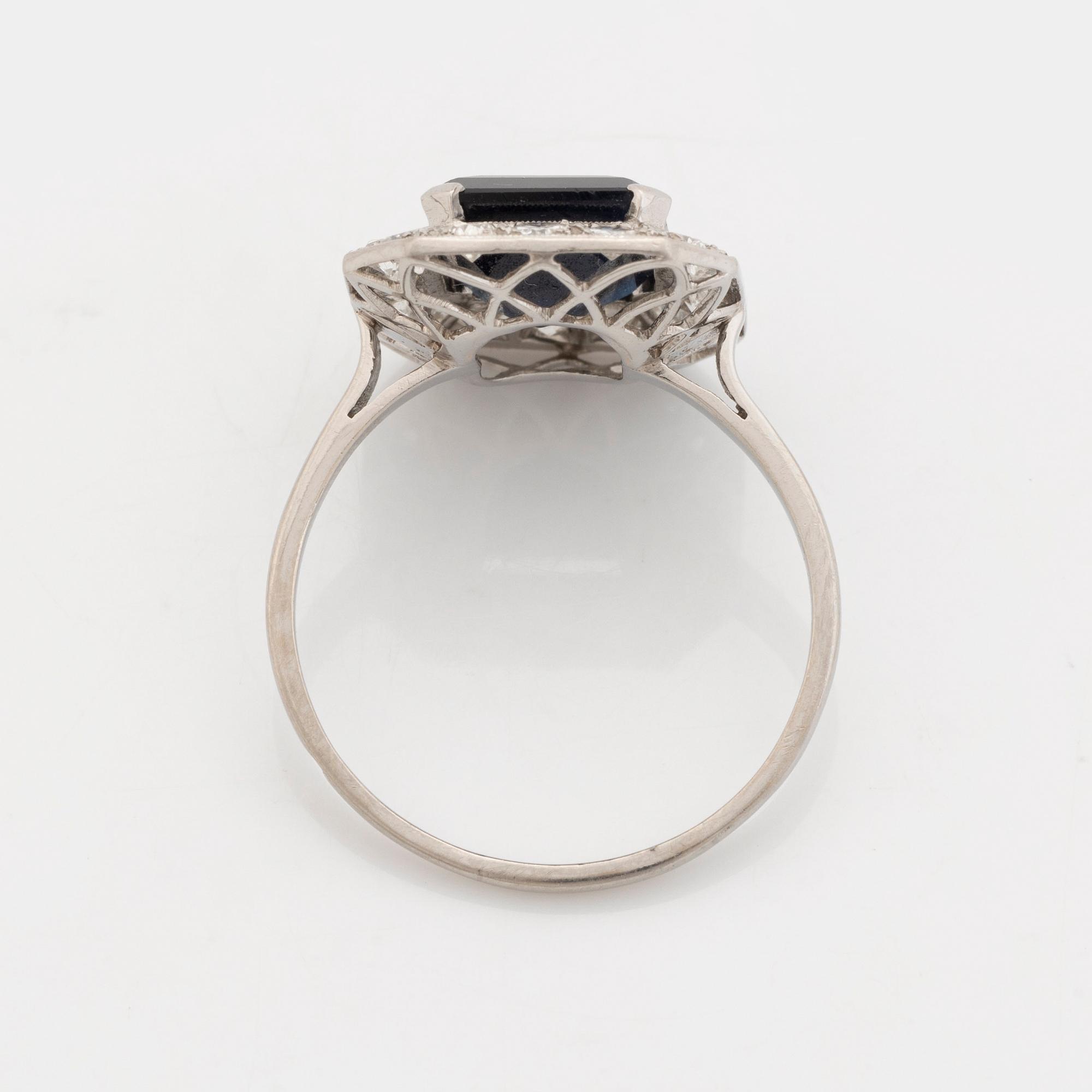 Ring platina med safir och diamanter.