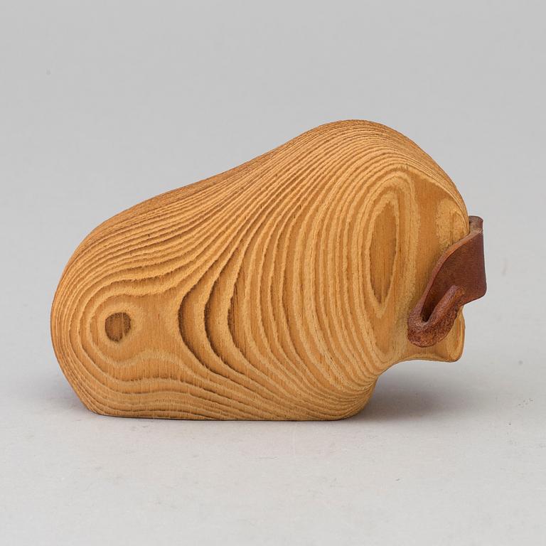Arne Tjomsland, a wooden sculpture, Norway.