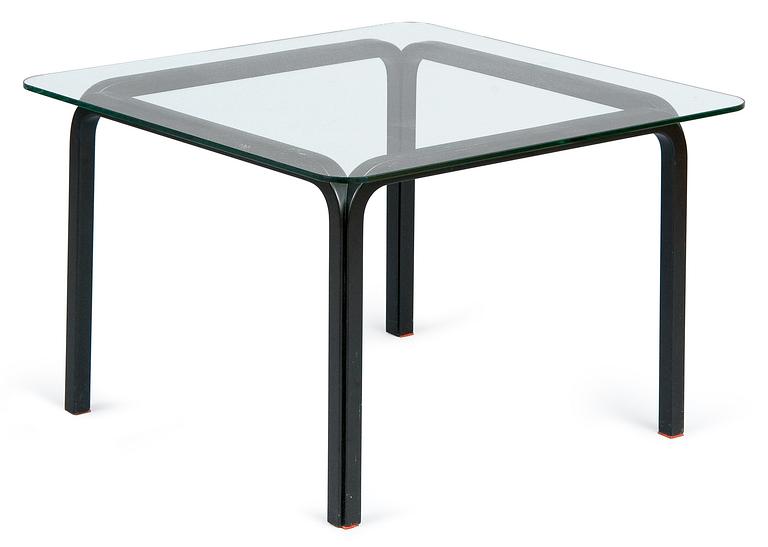 Alvar Aalto, A Y-LEG TABLE.