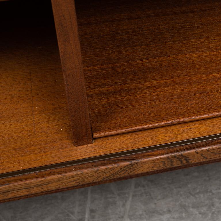 ARNE VODDER, a Danish rosewood veneered sideboard, 1960's.