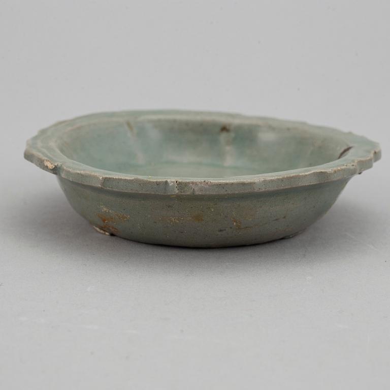 Two celadon glazed dishes, South East Asia, 17th/18th Century.