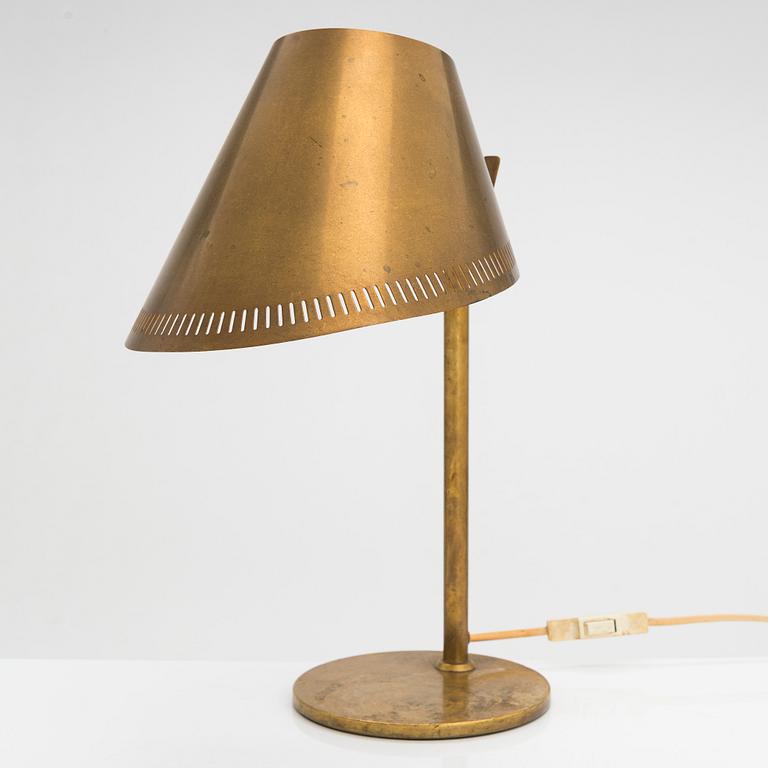 Paavo Tynell, a mid-20th-century  '9227' table lamp for Idman.