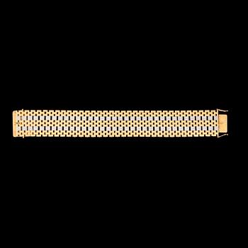 ARMBAND, 18k guld. Lennart Wahlström, Stockholm, 1970. Vikt 79,7g.