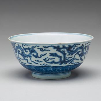 A blue and white bowl, Qing dynasty, early 18th Century.