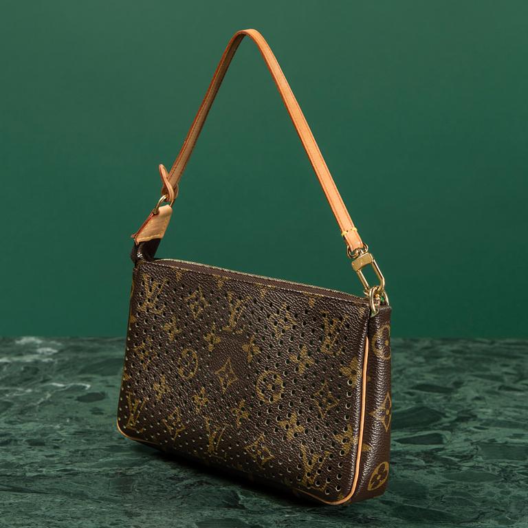 CLUTCH, Louis Vuitton.