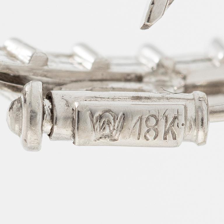 Brooch, 18K white gold set with brilliant-cut, marquise-cut, octagonal-cut, and baguette-cut diamonds.