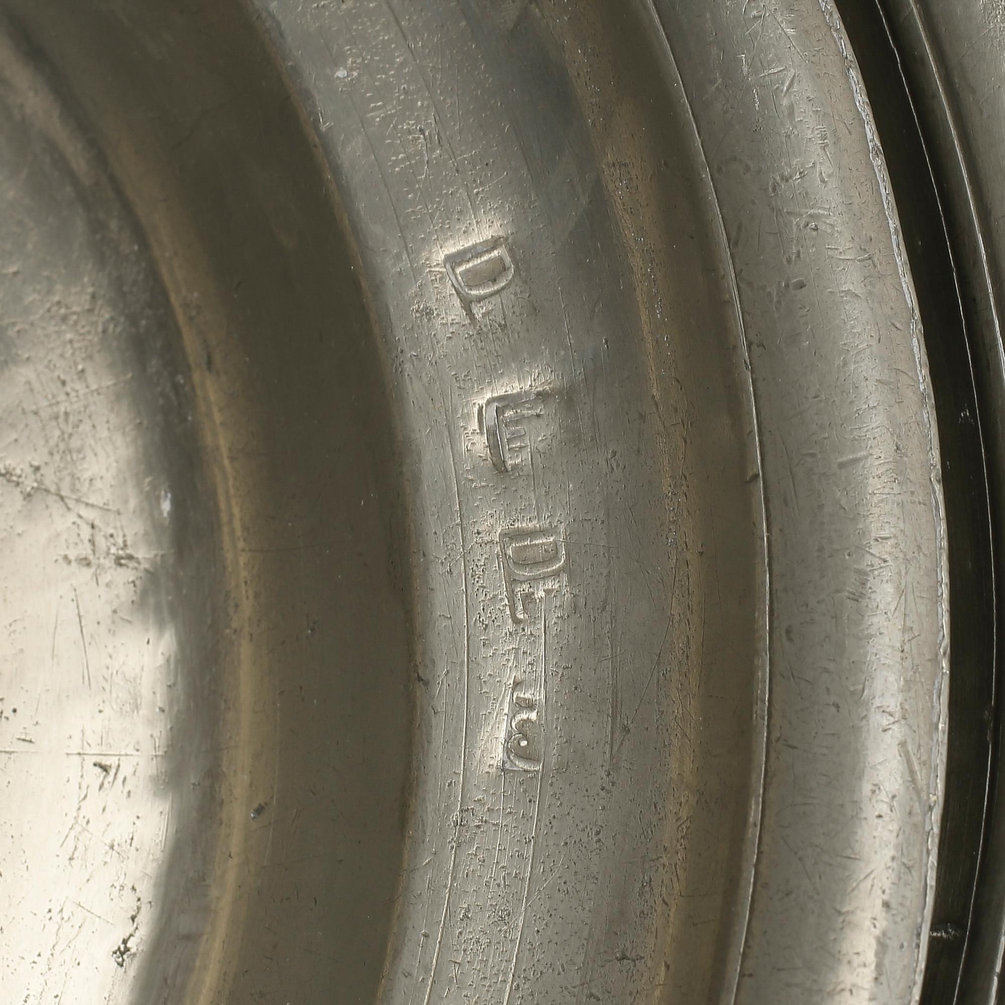 TENNFAT, 3 st, 1700/1800-tal, otydligt stämplar, bl.a Kalmar, 1800-tal.