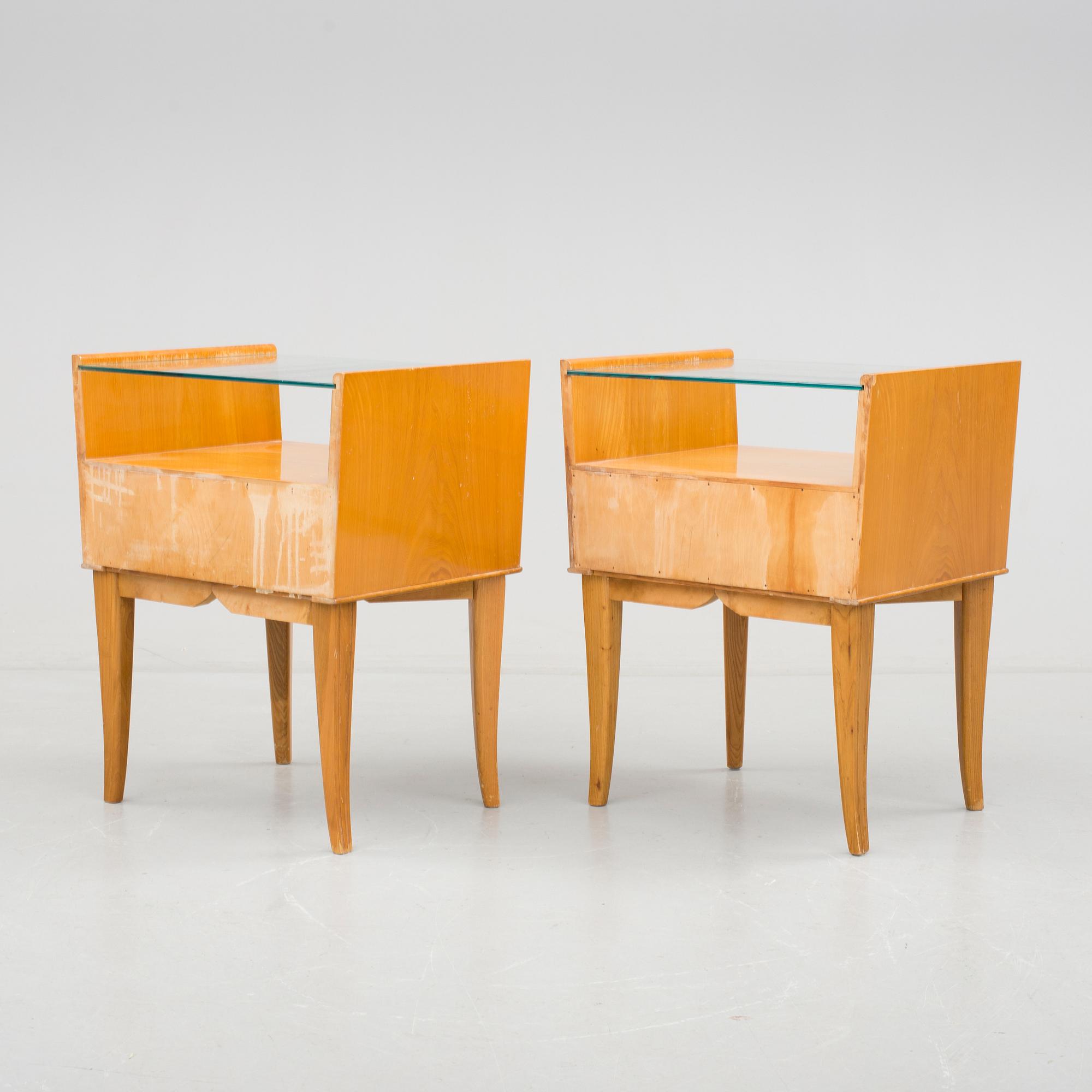 SÄNGBORD, ett par, sannolikt Bodafors, 1940-/50-tal.