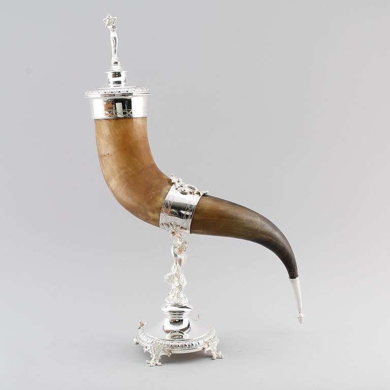 MJÖDHORN, nysilver och horn, 1900-talets första hälft.