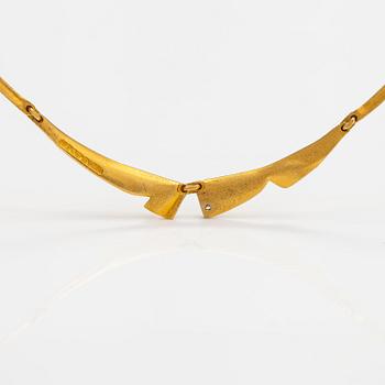 Zoltan Popovits, Halsband "Tamarix", 18K guld och diamant ca 0.02 ct. Lapponia 2003.