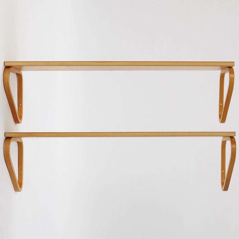 Alvar Aalto, vägghyllor, 2 st, modell 112B, Artek, Finland.