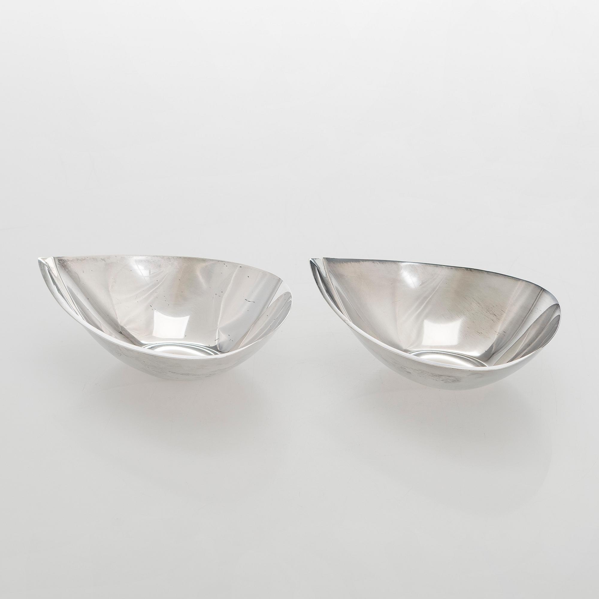 Tapio Wirkkala, A set of two silver bowls, Kultakeskus Hämeenlinna 1964 and 1965.