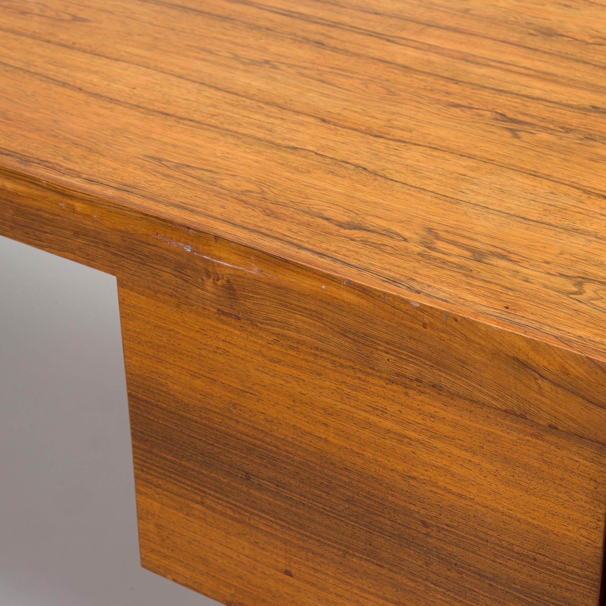 Severin Hansen, skrivbord, modell 66, Haslev Møbelfabrik, Danmark, 1900-talets mitt.