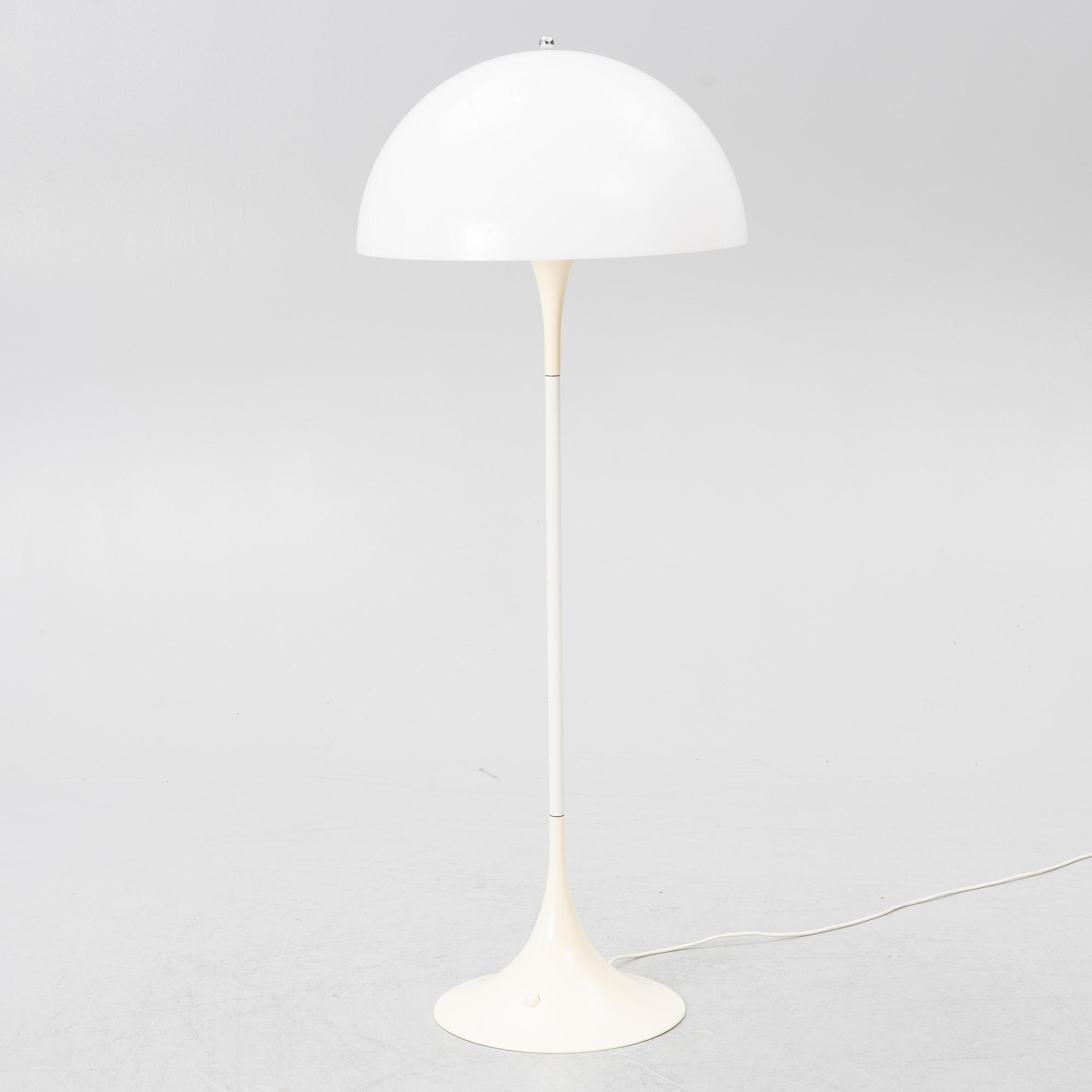 Verner Panton, golvlampa, "Panthella", Louis Poulsen, Danmark, sent 1900-tal.