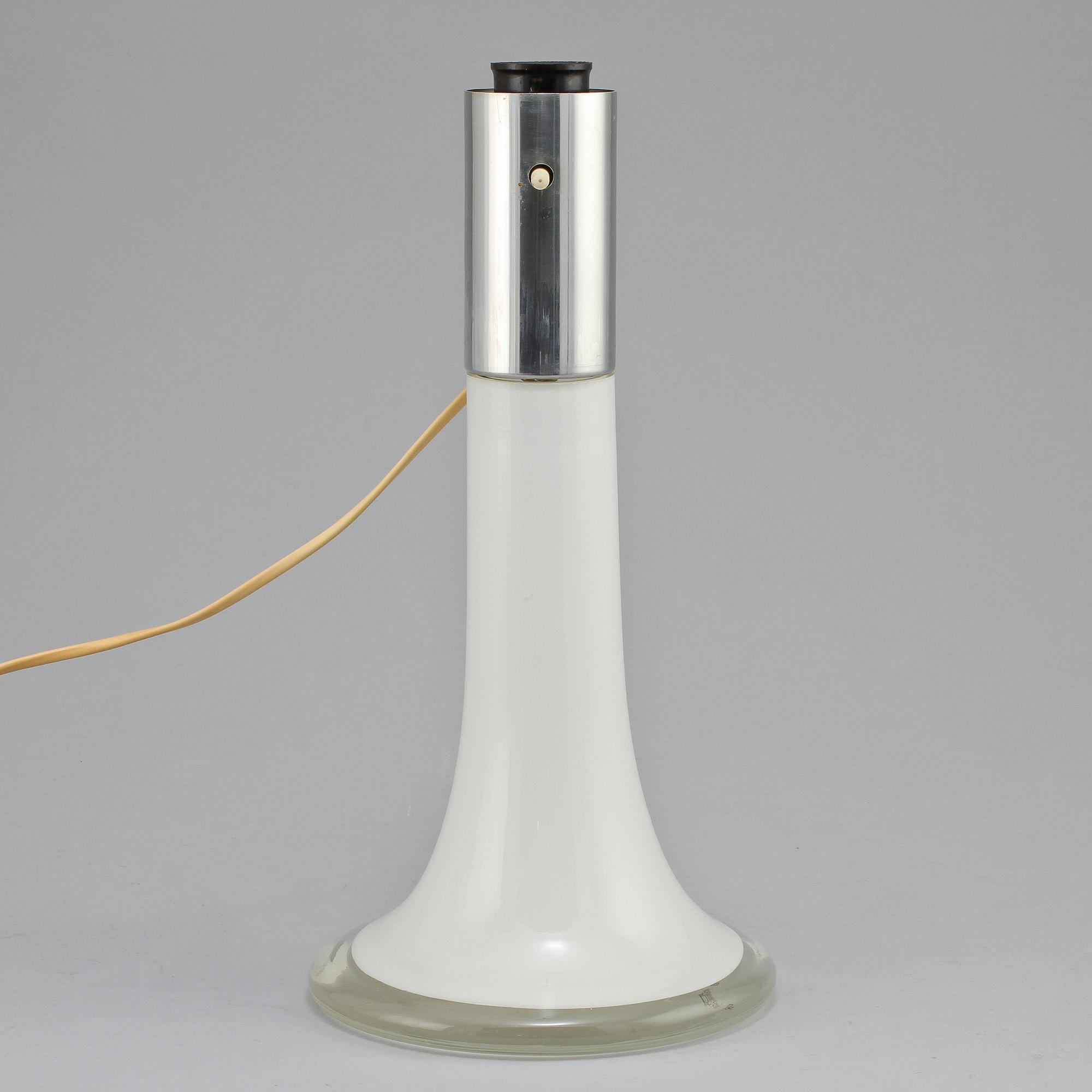 BORDSLAMPA, Lisa Johansson-Pape, 1900-talets senare hälft.