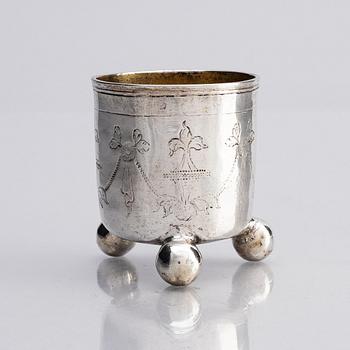 A Swedish early 18th century silver beaker, mark of Petter Henning, Stockholm 1704.