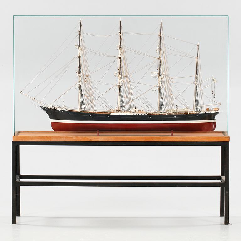 A boat model, "Pamir", made in the second half of the 20th century.