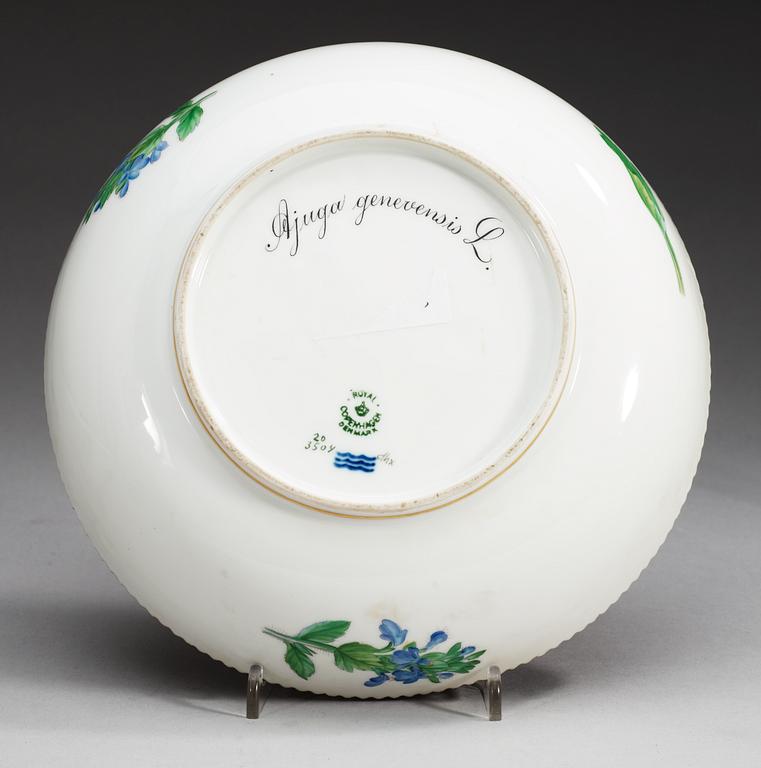 A Royal Copenhagen 'Flora Danica' dish, Denmark, 20th Century.