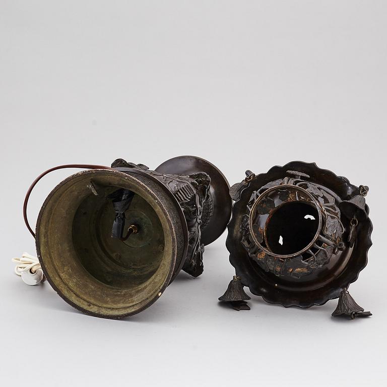 A Japanese bronze incense burner/pagoda, turned into a table lamp, 20th century.