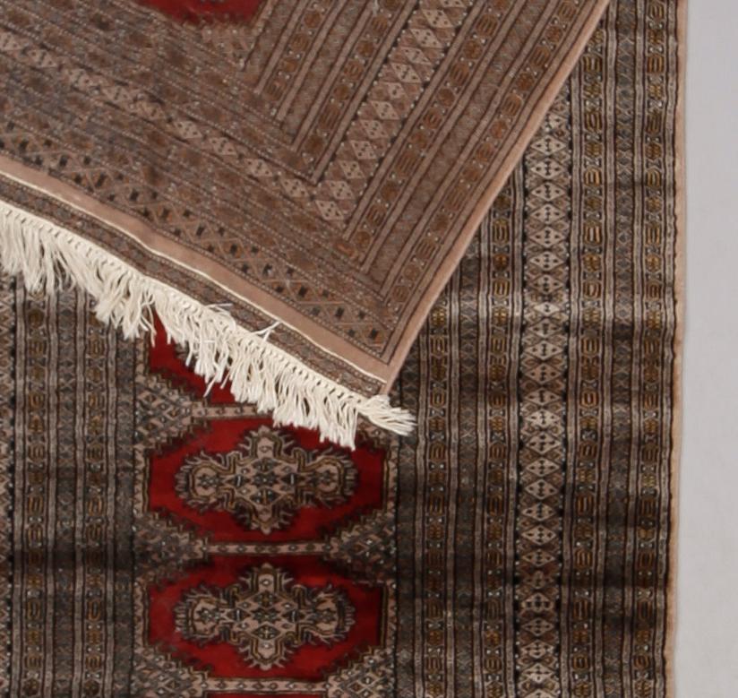 MATTA, orient, ca 333 x 97 cm.