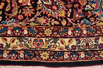 A carpet, semi-antique, Semnan, ca 412 x 304 cm.