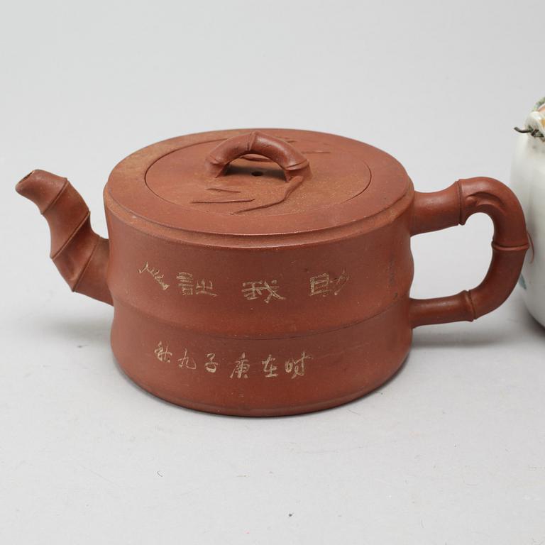 Three Chinese tea pots with covers, 20th Century.