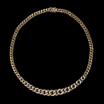 1057. COLLIER, besatt med briljantslipade diamanter, tot. ca 0.80 ct. Vikt 66,4 g.