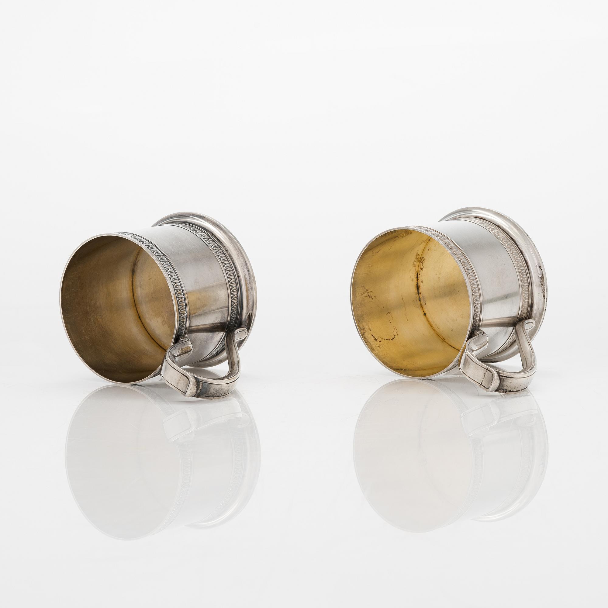 K. Fabergé, teglashållare, ett par, silver, stämplade med hovleverantörsmärke, Moskva 1908-17.