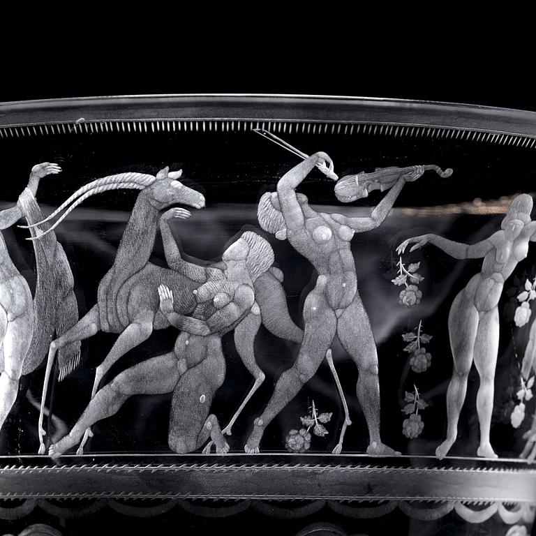 Simon Gate, an engraved glass bowl with plate, Orrefors, Sweden 1923, model 122.