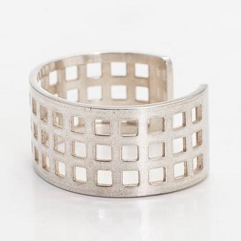 Marja Suna, bracelet, "Selma Bridge", silver, Kaunis Koru, Helsinki 2000.