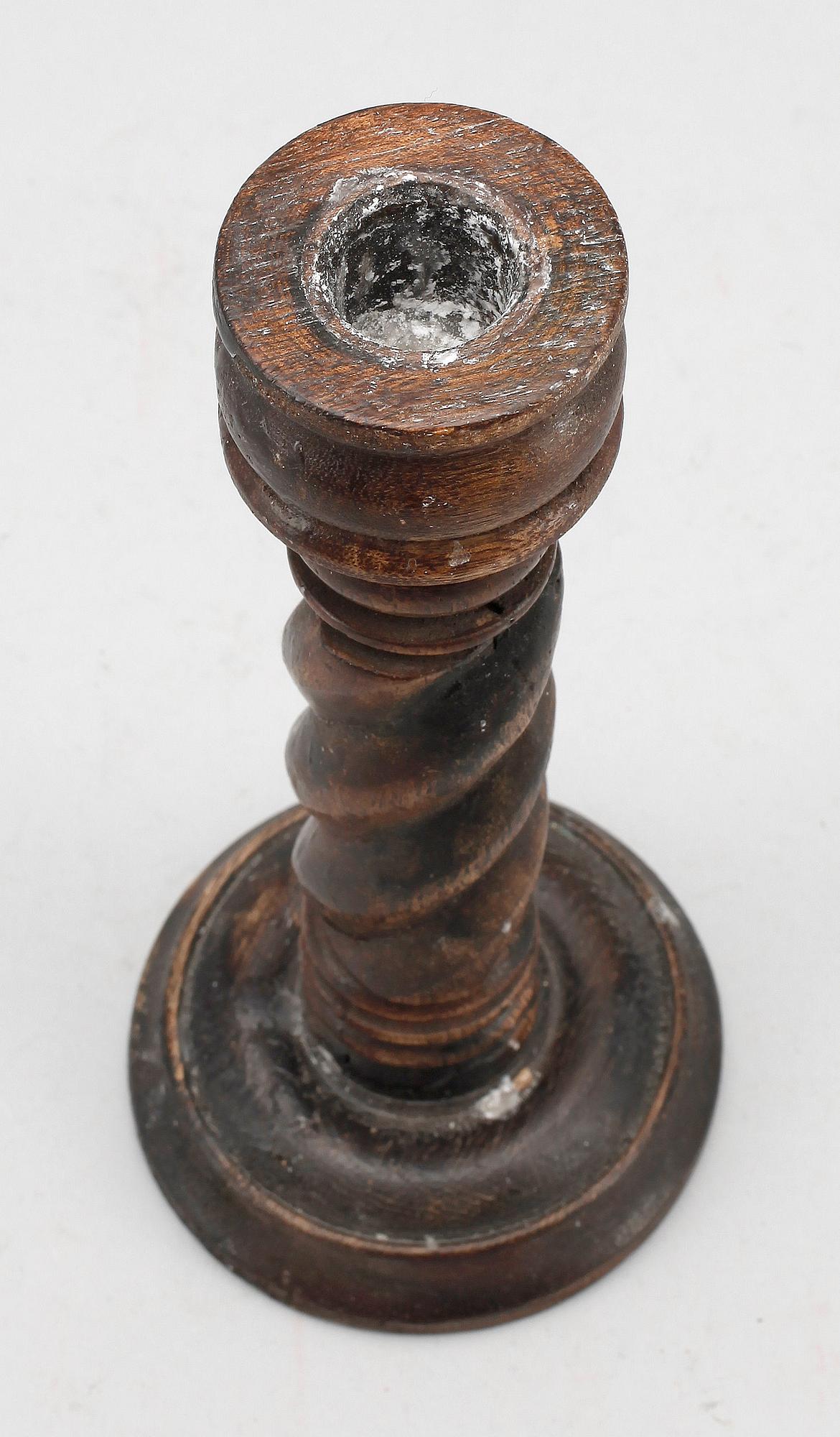 LJUSSTAKE, trä, barockstil, 1800-tal.