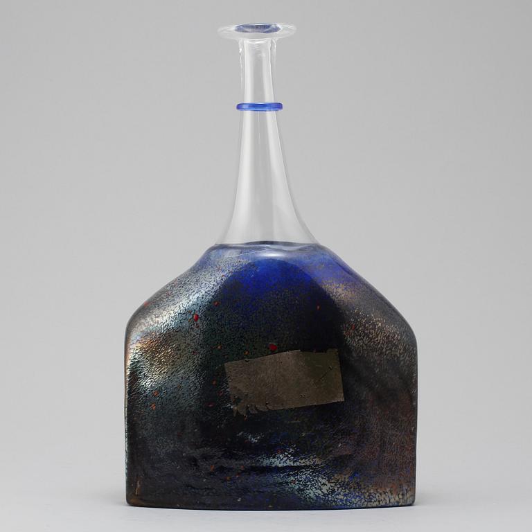 FLASKA, glas, Bertil Vallien, Kosta Boda, Artist Collection, 1900-talets fjärde kvartal.