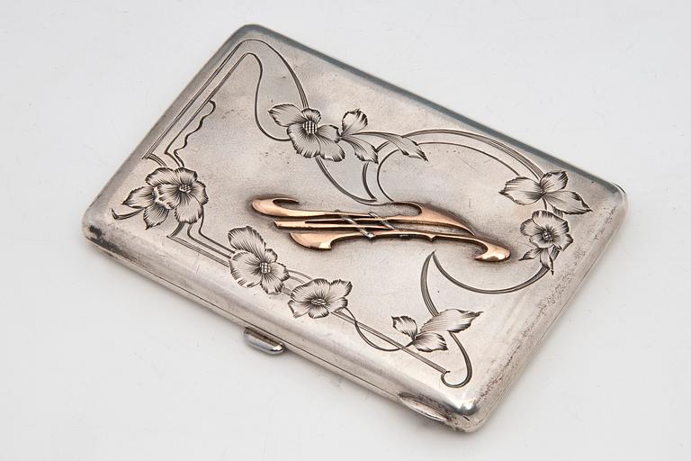 CIGARETTE CASE.