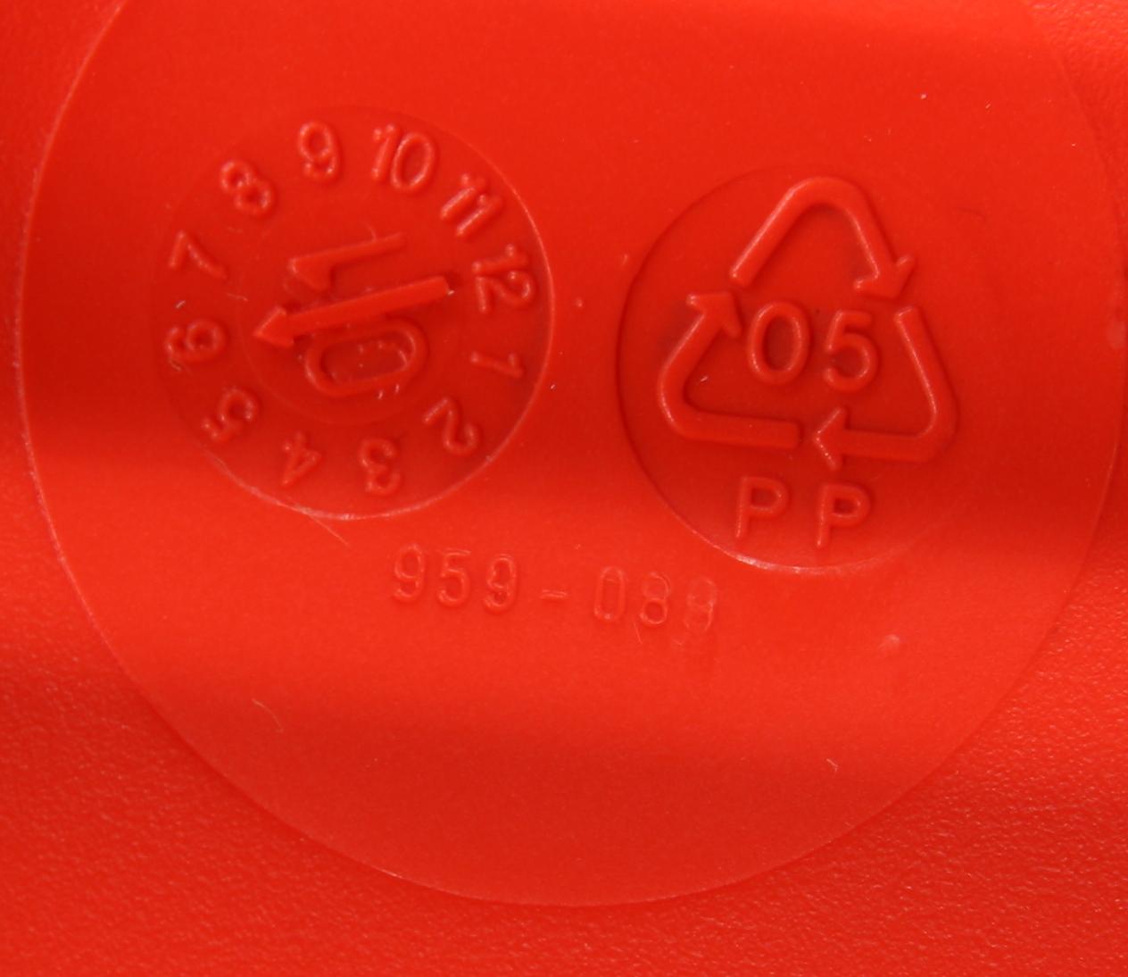 STOLAR, 6 st, "Plastic chair" Charles och Ray Eames, Vitra. 2001.