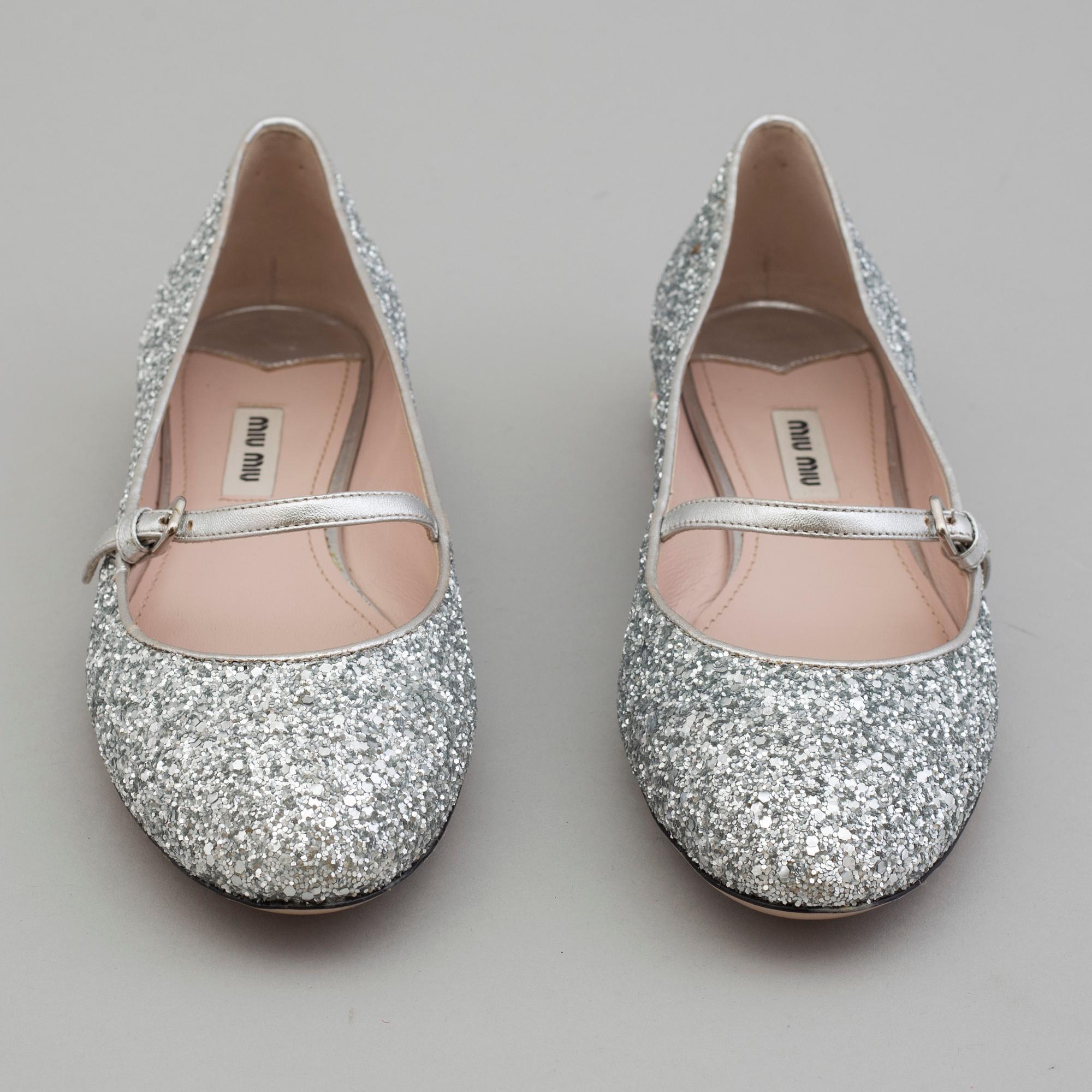 MIU MIU, ballerinaskor , storlek 38 1/2.